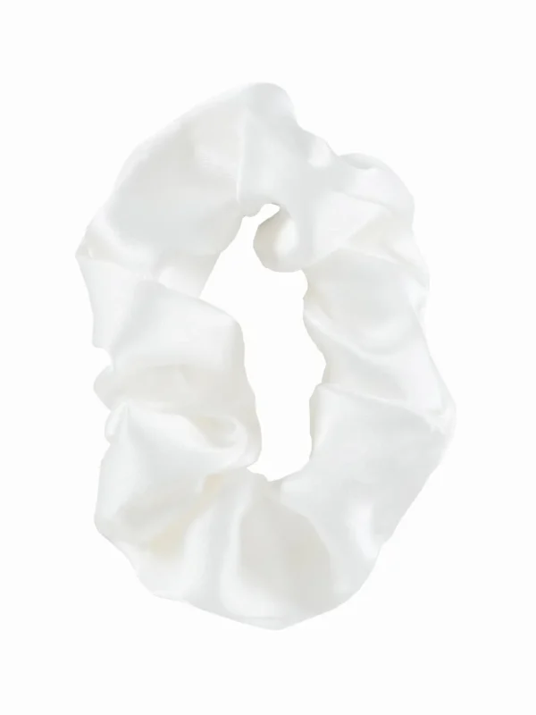 peace-silk-scrunchie-1400px.webp